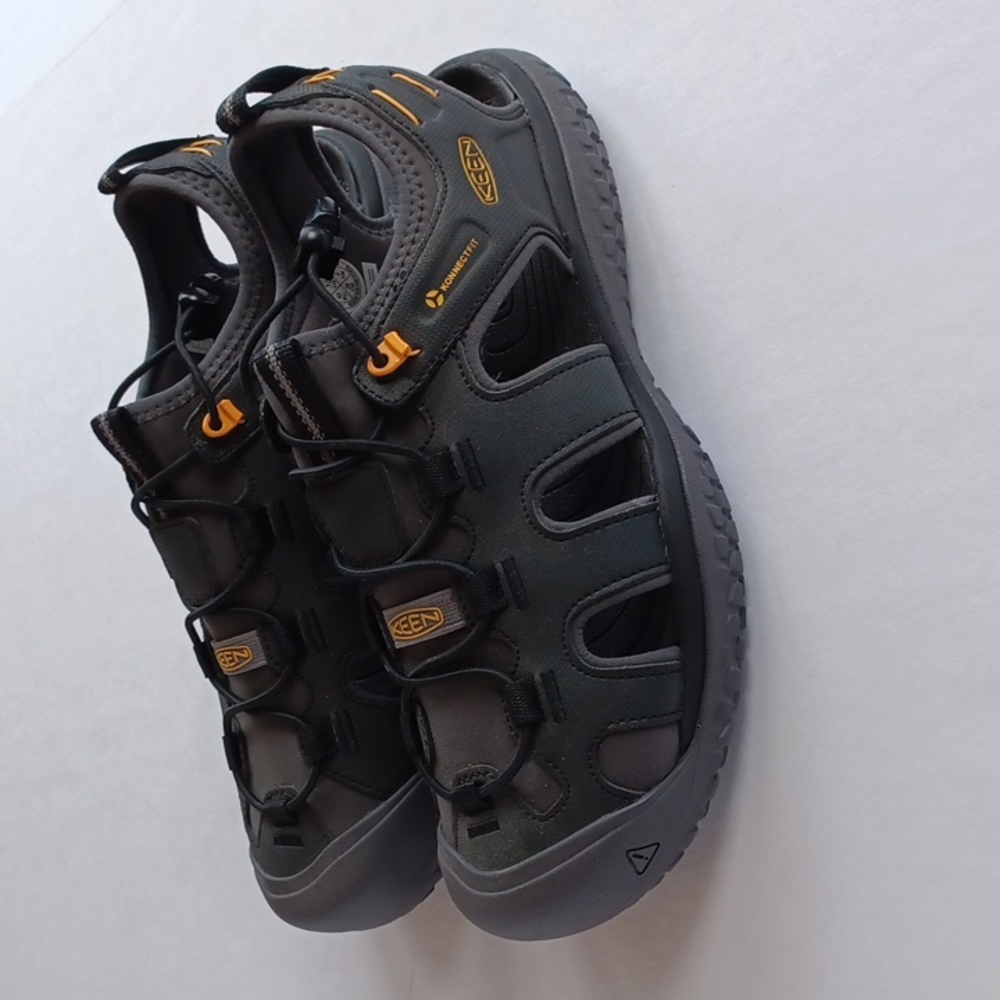 Keen Men's Solr High Performance Sport Closed Toe Sandals SZ 10 NEW Black Gold - Picture 9 of 16